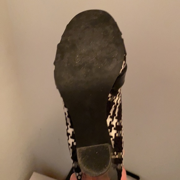 Rampage black and white heels - Picture 2 of 2